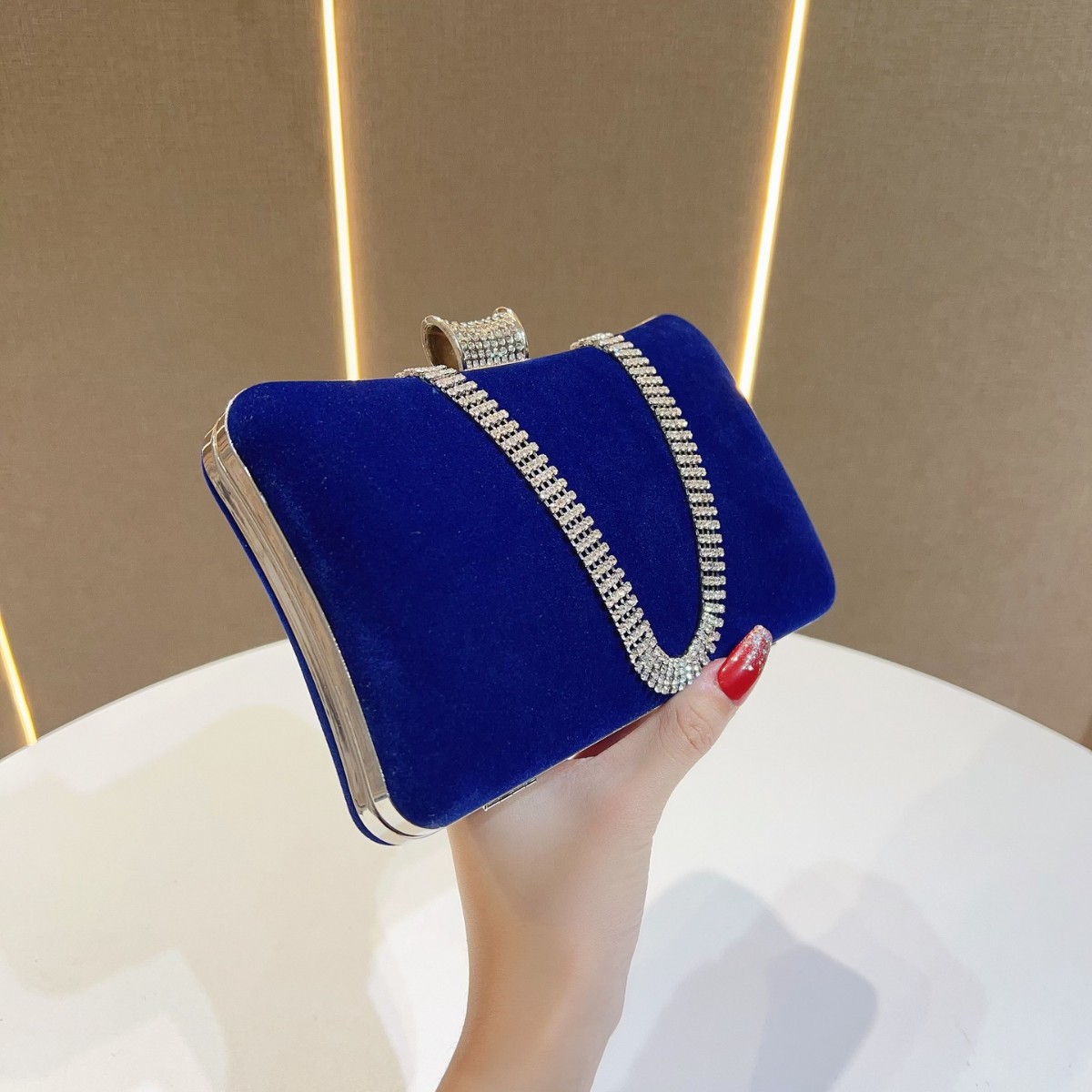 2025 Velvet Banquet Bag Women’ - огляд і ціна Tassel Fringe Trim