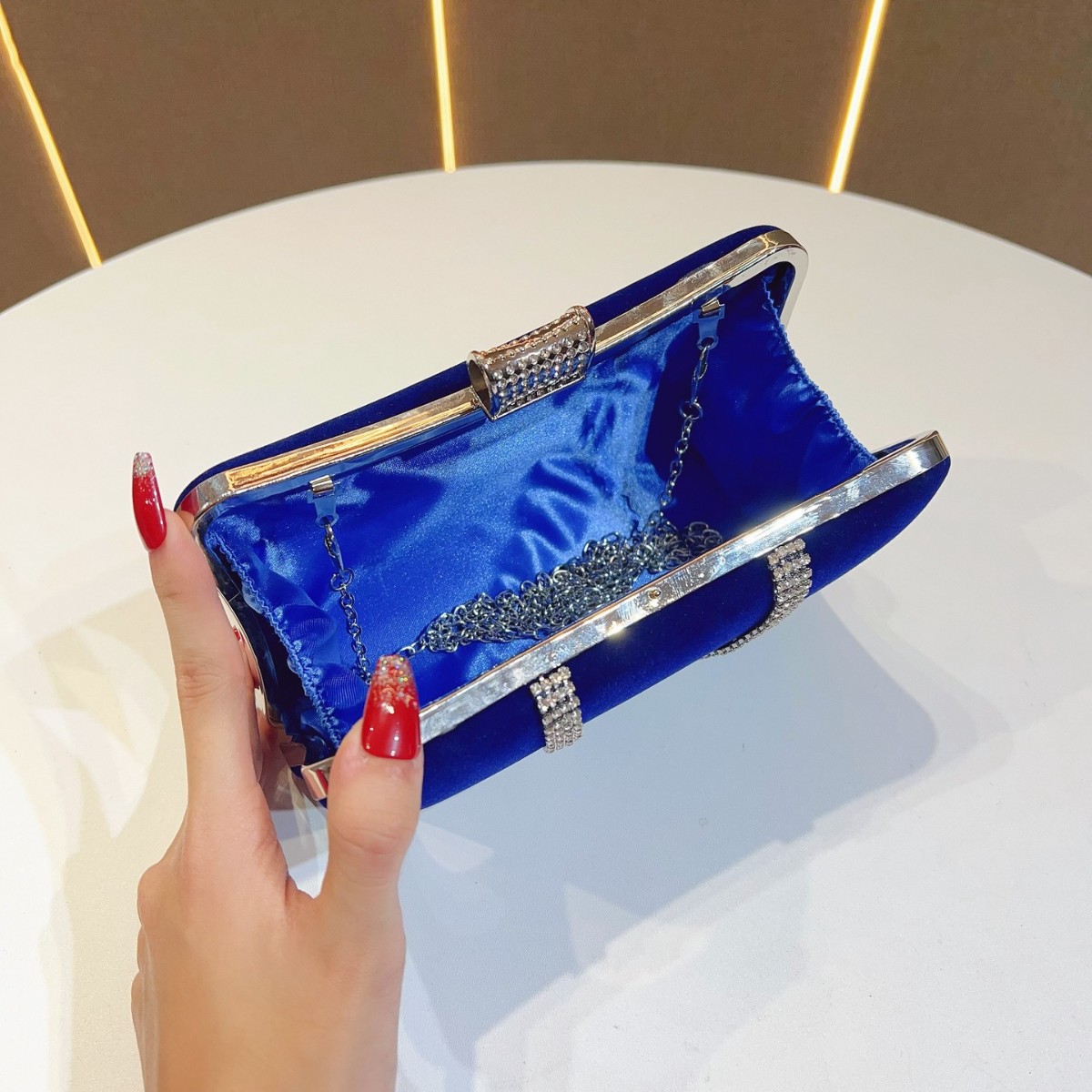 2025 Velvet Banquet Bag Women’ - огляд і ціна Tassel Fringe Trim